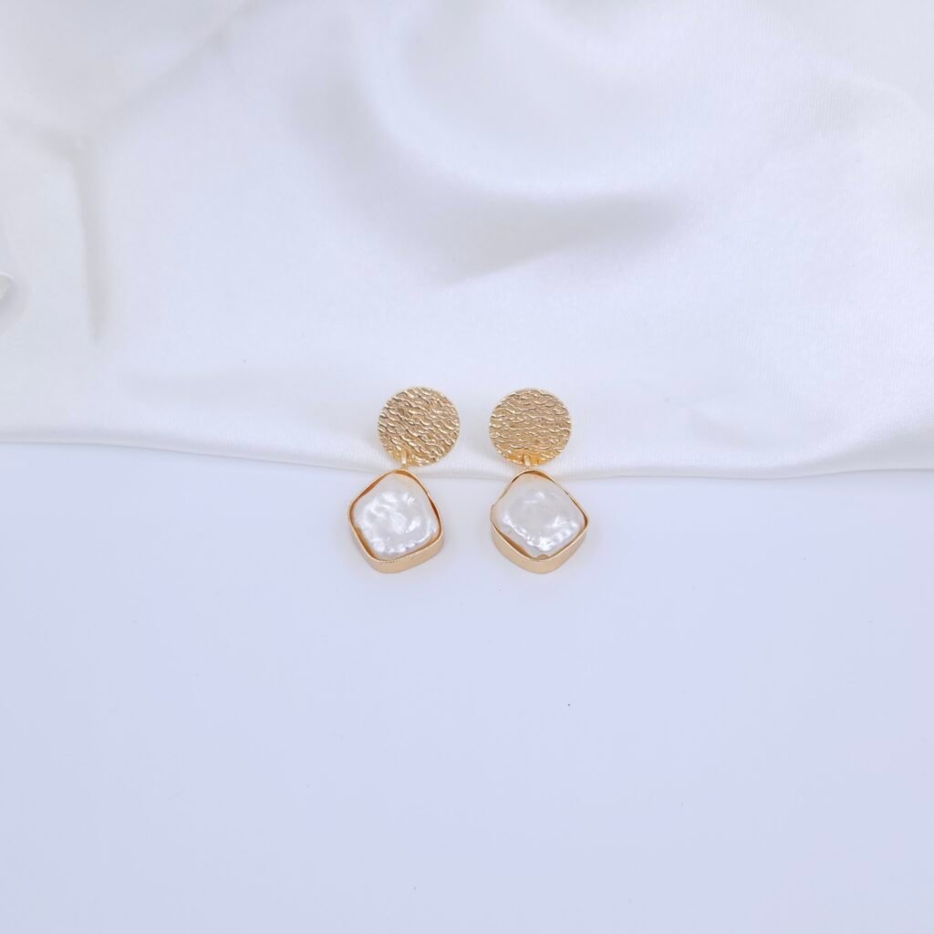 Floral Mother of Pearl & Red Monalisa Stone Necklace Set Earrings