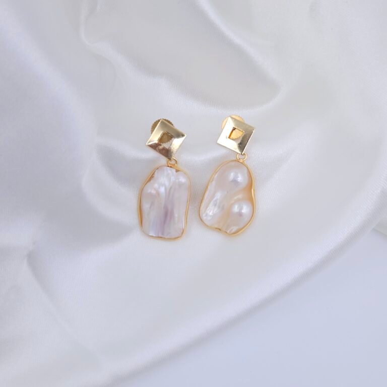 Handcrafted Anti-Tarnish Mother of Pearl & Natural Stone Jewellery Set – Gold-Plated Geometric Collar Necklace and Earrings