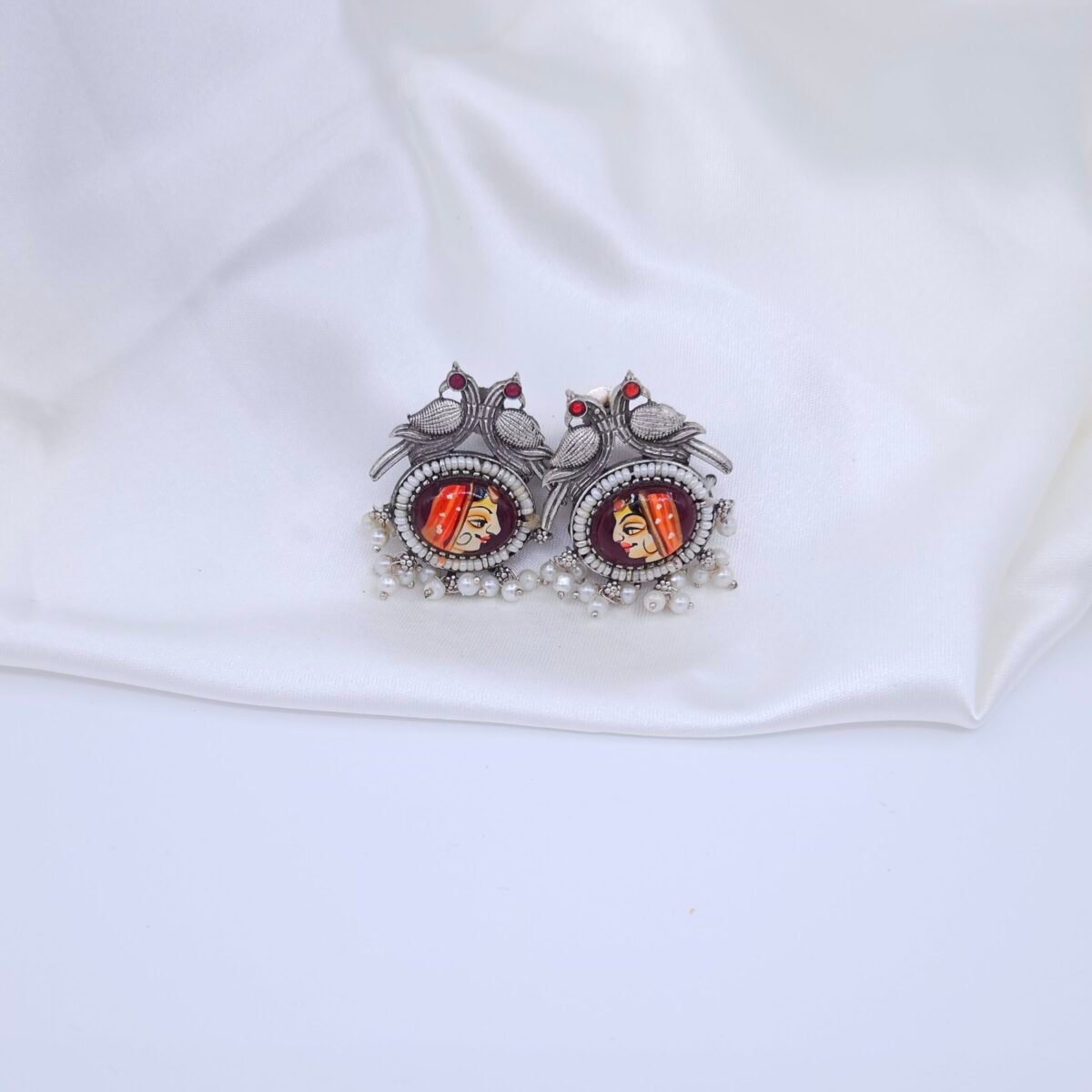 Handcrafted Silver Replica Hand-Painted Monalisa Stone Necklace Set with Pearls & Gemstones