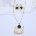 Handcrafted Gold Deep Emerald Green Monalisa & Pearl Necklace Set