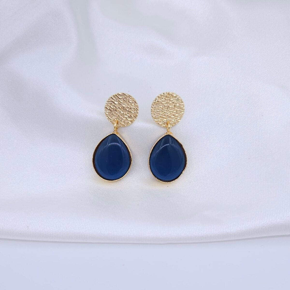 Handcrafted Brass Monalisa Stone Necklace Set with Anti-Tarnish Finish