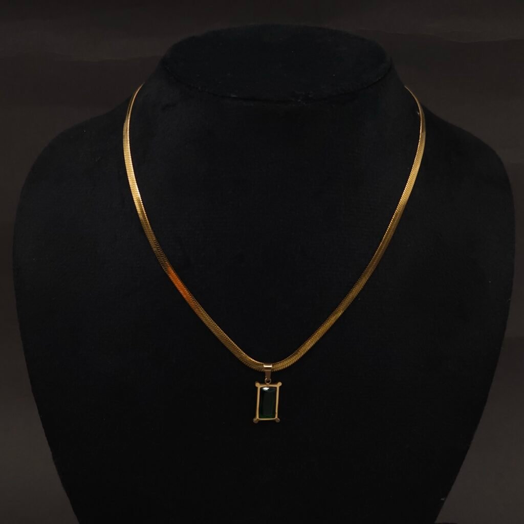 Stainless Steel Emerald Green Rectangle Pendant Necklace - Anti-Tarnish