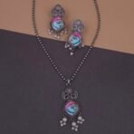 Hand-Painted Anti-Tarnish Brass Necklace Set with Monalisa Stones & Pearls