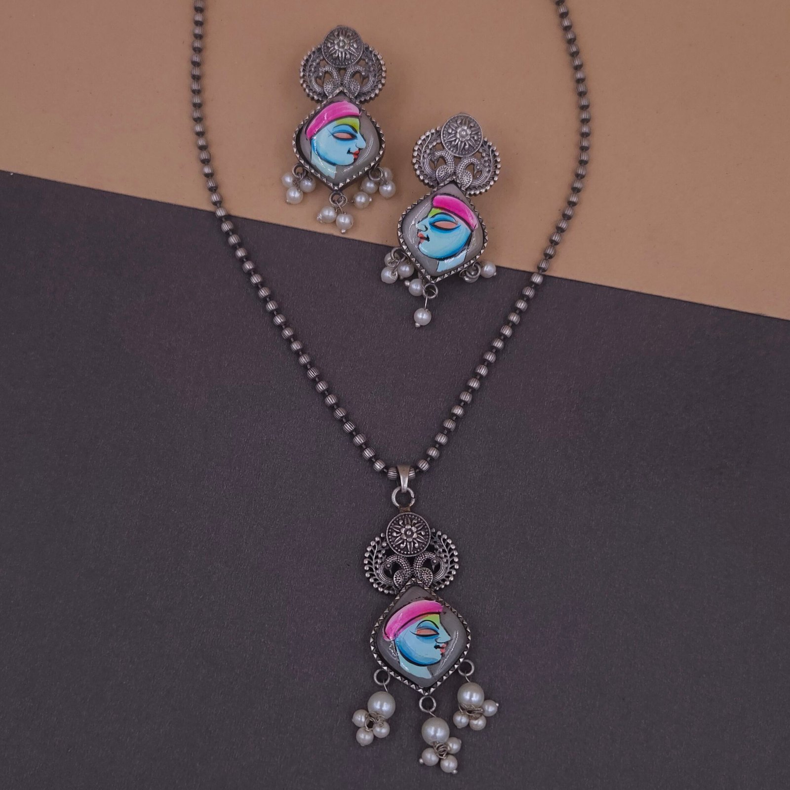 Hand-Painted Anti-Tarnish Brass Necklace Set with Monalisa Stones & Pearls Hand-Painted Anti-Tarnish Brass Necklace Set with Monalisa Stones & Pearls