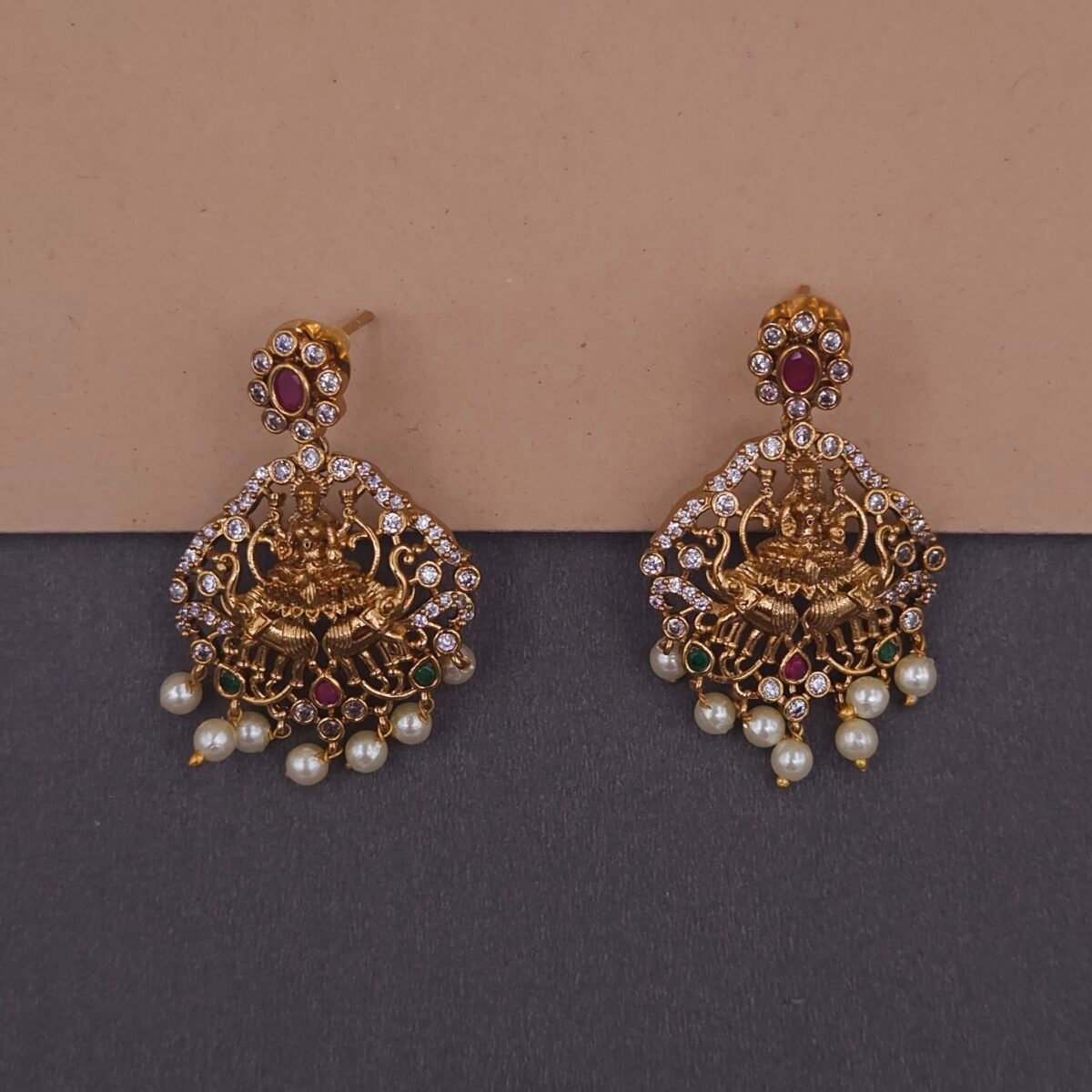 traditional lakshmi temple jewelry necklace set