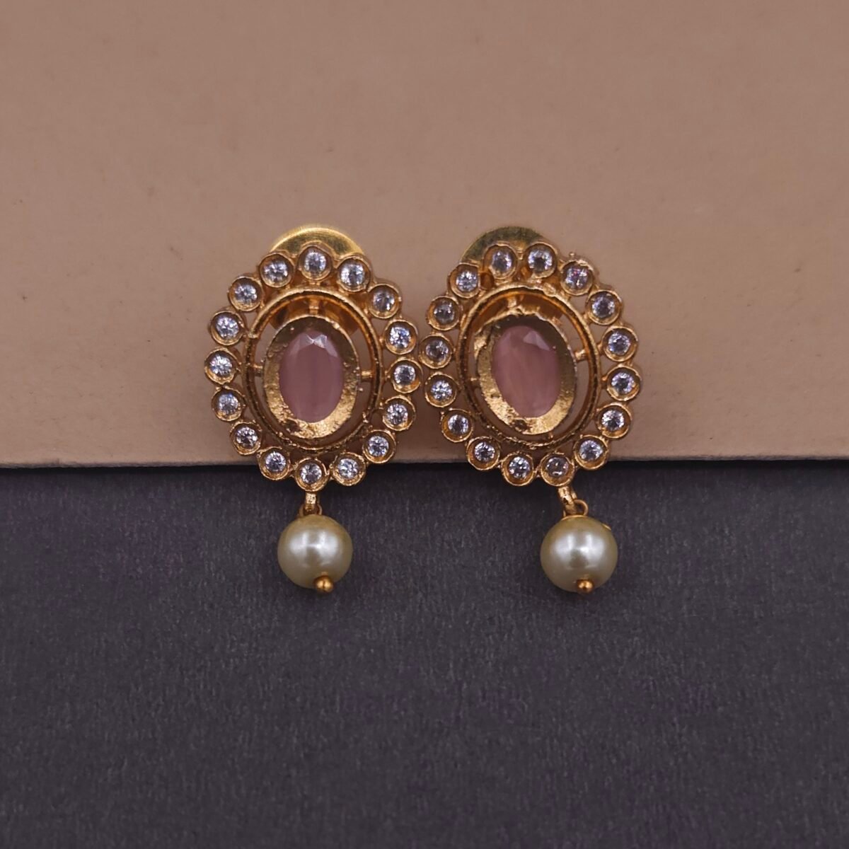 khianaa oval kemp stone temple necklace set with pearl drops