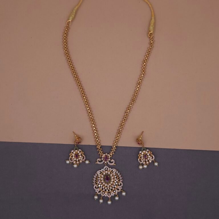 khianaa royal kemp stone temple necklace set with pearl drops