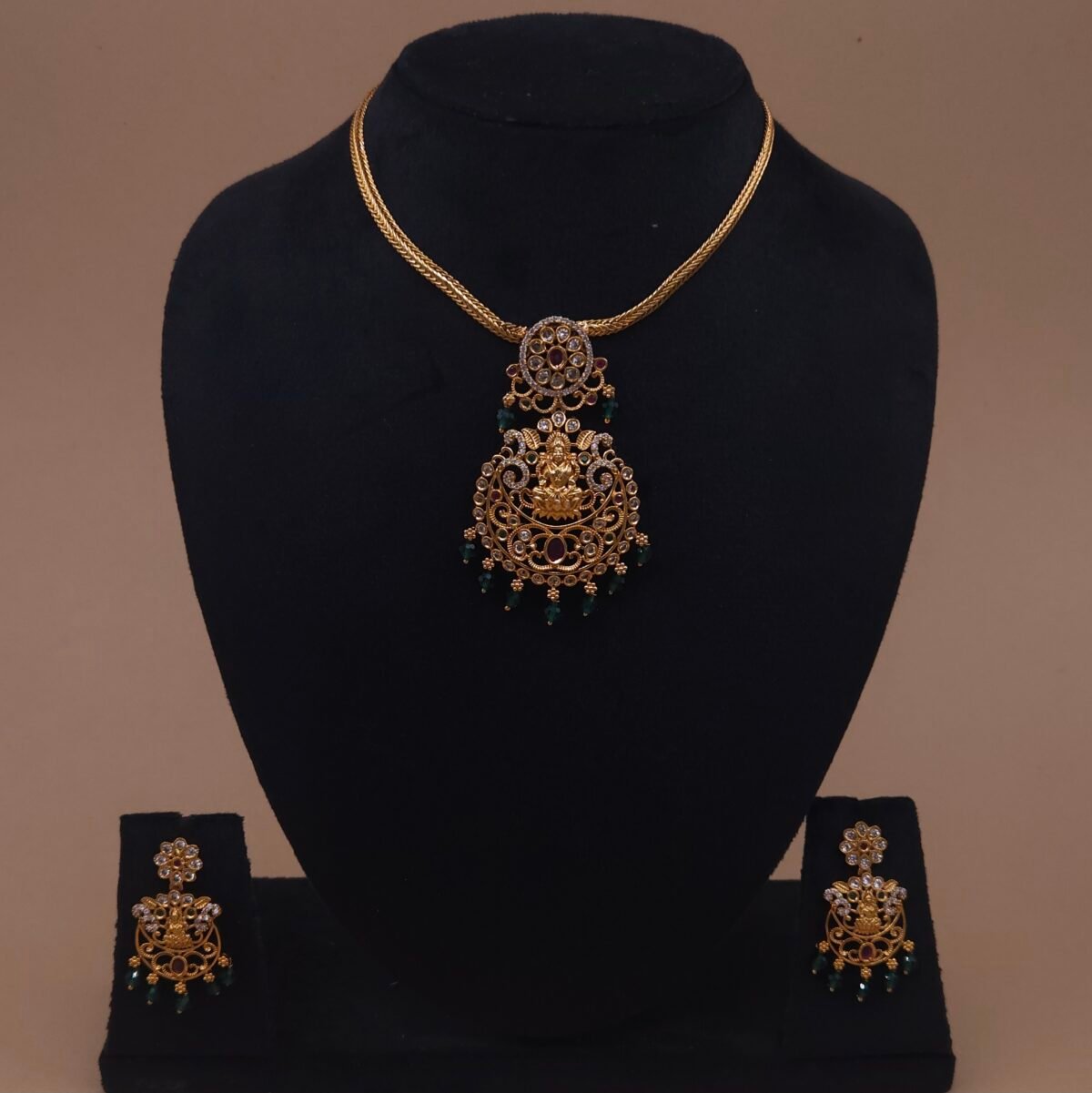 khianaa goddess lakshmi pendant temple necklace