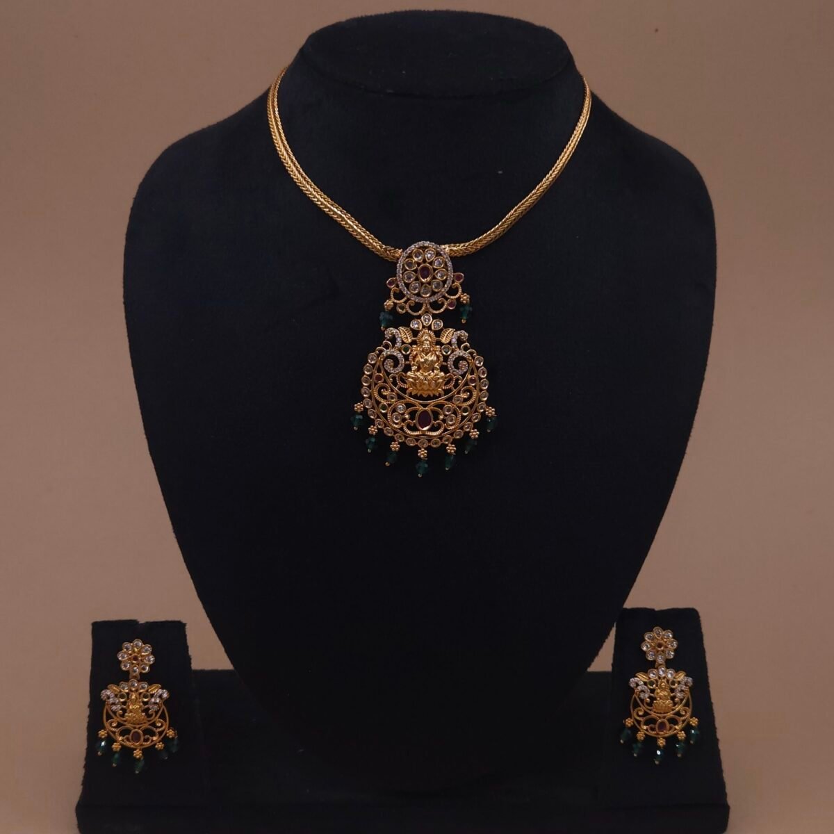 khianaa goddess lakshmi pendant temple necklace