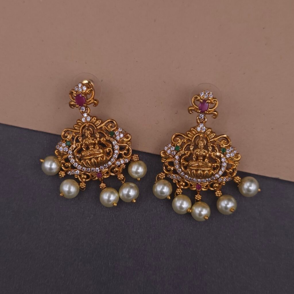 traditional south indian lakshmi temple jewelry necklace